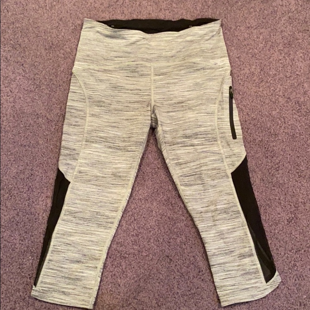 Lululemon heathered grey leggings, great condition